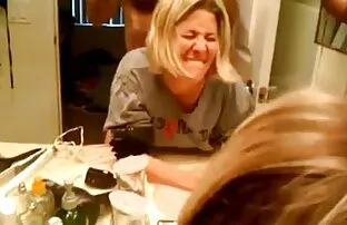 Brown, như bao nhiêu phụ nữ kết hôn với một người đàn ông giàu bởi tính toán. Anh cảm thấy như không có gì với cô ấy và ở trên giường, anh mô phỏng nhất của sự vui mừng. Anh ta không biết bất cứ điều gì bởi vì cô là một diễn viên. Nhưng ông vẫn còn đó không phải là giàu có, anh có một người yêu. Với người đàn ông này, các con DÊ là 100% mở ra và cho phép anh để làm trên giường với anh những gì là không được phép cho các phim xet japan người hôn phối. Hôm nay, gà chiên, trong phòng ngủ, đồ bệnh ung thư, và sau đó rời khỏi tinh trùng trong lỗ. Mặc dù việc làm của anh chồng không bao giờ cho phép bạn, anh chạm vào mông của mình.