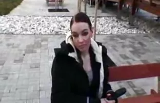 Vợ quyết định không để vứt bỏ thuốc lá vì chồng cô ấy mong muốn, nhưng để hút nó vì mong muốn. Gã xấu như vậy, ông gần như hãm hiếp vợ ông ta, nhưng cô vẫn còn đứng như một con gà trống trong khi anh tiếp tục khói, hút, đột quỵ dương vật của mình với bàn tay phim sex nhat ban khong che moi nhat của mình trong vài thắt chặt buổi.