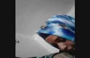 Ngon miệng 3D trái Tim Tôi mất một vài cây giáo đá vào miệng của mình và nhặt nó phim xet japan lên