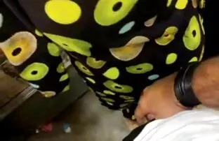 Hai năng lượng tập thể hình đến để gây rối với một mình. Đầu tiên ông lấy của họ lớn, phim sech moi nhat chạm khắc đẹp cơ quan, và sau đó ông nằm trên sàn, và các cô gái ngồi trên khuôn mặt của mình. Trong khi một trong các cô gái ngồi với một âm hộ trên khuôn mặt của cô, một thứ hai, cho cô ấy, rooster.