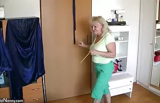 Có bao giờ bạn tự hỏi gì nó sẽ giống như có quan hệ tình dục với một người phụ nữ như một cô gái? Tất nhiên là tôi làm. Bây giờ anh có thể thử nghiệm với Darcy và Tara. Gặp phim sex hd moi nhat Vrhush ngay bây giờ !!