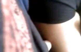 Scarlett Hiền có nó khi cô ấy gọi điện cho bạn trai tai phim sex nhat ban hay nhat của mình để nói với anh ta cô ấy yêu Haley Reed của chị gái.