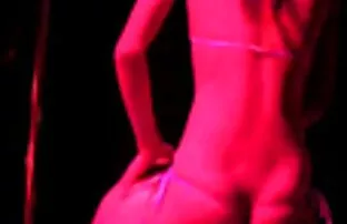 Sau khi cô đã có một cuộc chiến với chồng của cô, người đã không đánh giá cao món salad cô ấy thực sự đẹp nhặt một tấm thức ăn, và sau phim sex hd nhat ban moi nhat đó, cúi trên sàn nhà, cô ấy đã đi bậy ở ngay trước mặt chồng cô, phải trên các tấm. Sau khi ăn một đáng kể đống thức ăn, người vợ đã cho thấy chồng của mình phân trong những sảnh và gợi ý rằng cô ấy ăn chúng, như là cô ấy không giống như chuẩn bị bữa ăn trưa.