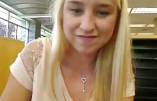 Một nhóm của bạn bè đến bờ, và khi cô ấy bơi trong một mặt nạ, hai người bạn của cô đang ngồi trên bãi biển, tắm nắng. Ngay sau đó các cô gái cảm thấy đó là thời gian để thoát khỏi nước những gì cô đã làm. Một lần trên mặt đất, cô gái, bắt đầu mút một trong những kẻ có làn da đỏ như luộc ung thư, bởi vì của một người mạnh mẽ tân. Những điều nhỏ không bận tâm bất cứ ai, sớm thôi, chúng sẽ thấy rằng hai người đàn ông trẻ đã bám theo cô ấy từ phía sau và sau đó chạm vào ngón tay của cô pisechku. Cả ba người họ đã bị phá sản, và bây giờ không có gì ngăn chặn chúng từ thực hiện công việc. Hai người đàn ông phim sex nhat khong che đã làm tình với một cô gái trên bãi biển mà không nhận ra rằng ai đó đã quay lại toàn bộ quá trình với các camera ẩn náu trong các cành cây.