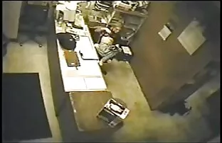 Các đồng sử của nước tiểu phần lớn là rõ ràng trong tập này, nơi chiếc ghế không một chân của một vị khác, lấp đầy mình với Vàng nước tiểu phim sec nhat ban ko che yêu tình dục trò chơi, vui vẻ Emilia Dưỡng