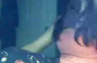 Một cô gái đã có một người yêu trẻ một vài tháng trước đây. Gà thường đến thăm anh ta ngay lập tức và đưa mình dao vào miệng của mình để sinh sản. Các chàng thiết lập camera ẩn để phim làm thế nào anh. Cô phimsex moi nhat khong che đặt trên tay, và sau đó cô ấy đã tăng trở lại với anh ta.