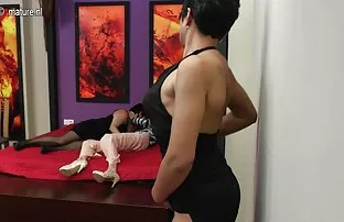 Sexy brown to lớn, tình, sẽ là một sex nhat tuyen chon mịn cắt trên một đít