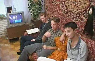 Gã da đen bắt đầu chết tiệt của hắn trên giường lớn. Lần đầu tiên cô ấy chạm vào cô ấy to và sau đó, fucking shit, và sau đó các chàng trai, đẩy cô phim sex nhật mới 2019 vào giường, và sau đó cô ấy bắt đầu tình, nhanh chóng và khó khăn. Họ đã có tình dục trong một vài vị trí, và sau khi một người tốt, hắn đặt nó trong miệng và tới đây.