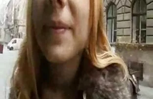 Các cô gái đã bị phản bội bởi chồng với một người yêu trẻ thường dùng một chiếc máy ảnh. Vợ rút lui về để trong phòng khách sạn nơi mà cô ấy có thể dễ dàng phù hợp với một cái giường lớn và chân lan truyền rộng rãi