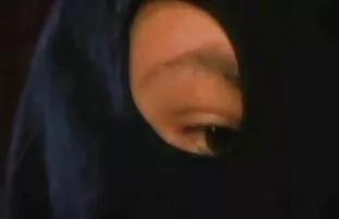 Các tuổi rút lui với cô tóc đỏ, bạn gái, trên ghế dài. Cậu ta không bắt đầu buổi lễ cho một thời gian dài, bắt đầu hôn các cô gái, nhận được vui mừng về hôn cô ấy đẹp. Sau khi kết thúc của các vuốt ve ông trở thành nhất chất lượng để liếm hồng ngựa và sau đó với những ngón tay của mình cho phim sex cap nhat hang ngay đến khi các người phụ nữ tóc đỏ đến.