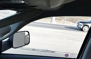 Cặp mới cưới đầu tiên thời gian sau khi kết hôn. Để tìm ra cách để đáp ứng bạn gái của mình, người phim xec khong che moi nhat chồng làm một cuộc điều tra của mình lông. Hắn đã thủ dâm với ướt của mình, bàn công việc, tìm thấy mình G-tại chỗ, và di chuyển. Sau đó, ông đưa các cô gái và sau đó ông ta ngủ với cô ta.