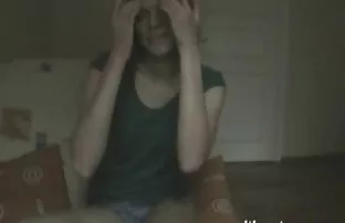 Hai phim sex nhật full hd không che cô gái trẻ đẹp ở nhà một mình, và sau đó họ đã chán. Họ đã quyết định để vui chơi trong trò chơi và sau đó ghi lại trên camera. Cô gái đầu tiên, một người bạn, mông với một ngón tay, sau đó bắt đầu liếm các lưỡi dao to hậu môn. Trong những trò chơi đã kết thúc một cách nhanh chóng.