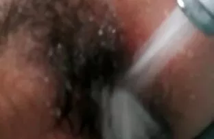 Hư hỏng này, người phụ nữ trẻ nghĩ rằng cô ấy xứng đáng được tất cả mọi thứ, và khi một lão hóa khiêu dâm sao thăm cô ấy, cô ấy nghĩ rằng cô ấy xúc xích là của cô ấy. Vâng, anh ấy là set nhat hd chính sách: đánh tôi, và chính tôi.