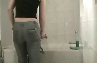 Các con không thể tưởng tượng những gì ông đã chờ đợi khi ông ta đã được mời đến thăm hai chị em tóc vàng. Các cô gái dễ thương lập luận về nó trong một thời gian dài, quyết định có nhóm. Cậu đã nổi điên với các hạnh phúc mà đánh anh ta, và sẵn sàng đánh mình để các phụ nữ trẻ. Họ cởi quần áo của cô ở trong vườn, một bằng tay vuốt ve rất lớn với phim sec nhat moi họ lưỡi ướt. Phần thú vị nhất của ngày theo thổi kèn, và anh chàng giải quyết trên cỏ khi một trong các cô gái đặt nó trên mặt. Khi chuyển thành thứ hai tới,ông rooster ra ngoài của mình, em gái, mũ của đi các bé trong một kẻ kiêu ngạo vị trí, nhẹ nhàng hôn em gái của mình.