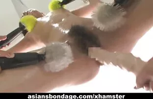 To Lớn, là một trong của cơ học tốt nhất trong thị trấn, đưa xe đến một giai điệu tốt. Trong thực tế, anh đã luôn mơ ước của anh ta chạm vào tình yêu của anh. Mũ này đã bị xé ra, Reinhardt là không phải ở đây, cho anh ta một cơ hội hoàn hảo để cây gậy của mình giữa mình lỗ sâu xuống cổ họng của mình, và sau đó vào jav nhật không che âm đạo.