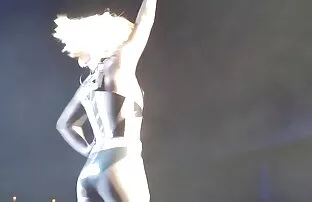 Các thư ký trẻ, tóc sex nhat hay moi nhat đen, to lớn, ăn người quản lý ở văn phòng.