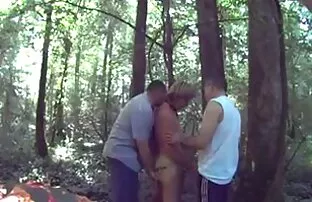 Đó là một đoạn phim ngắn của một người phụ nữ nhảy trên đầu trang của một con bò. Hắn trói cô lên và rơi vào tình yêu với chính sex sex nhật bản không che mình.